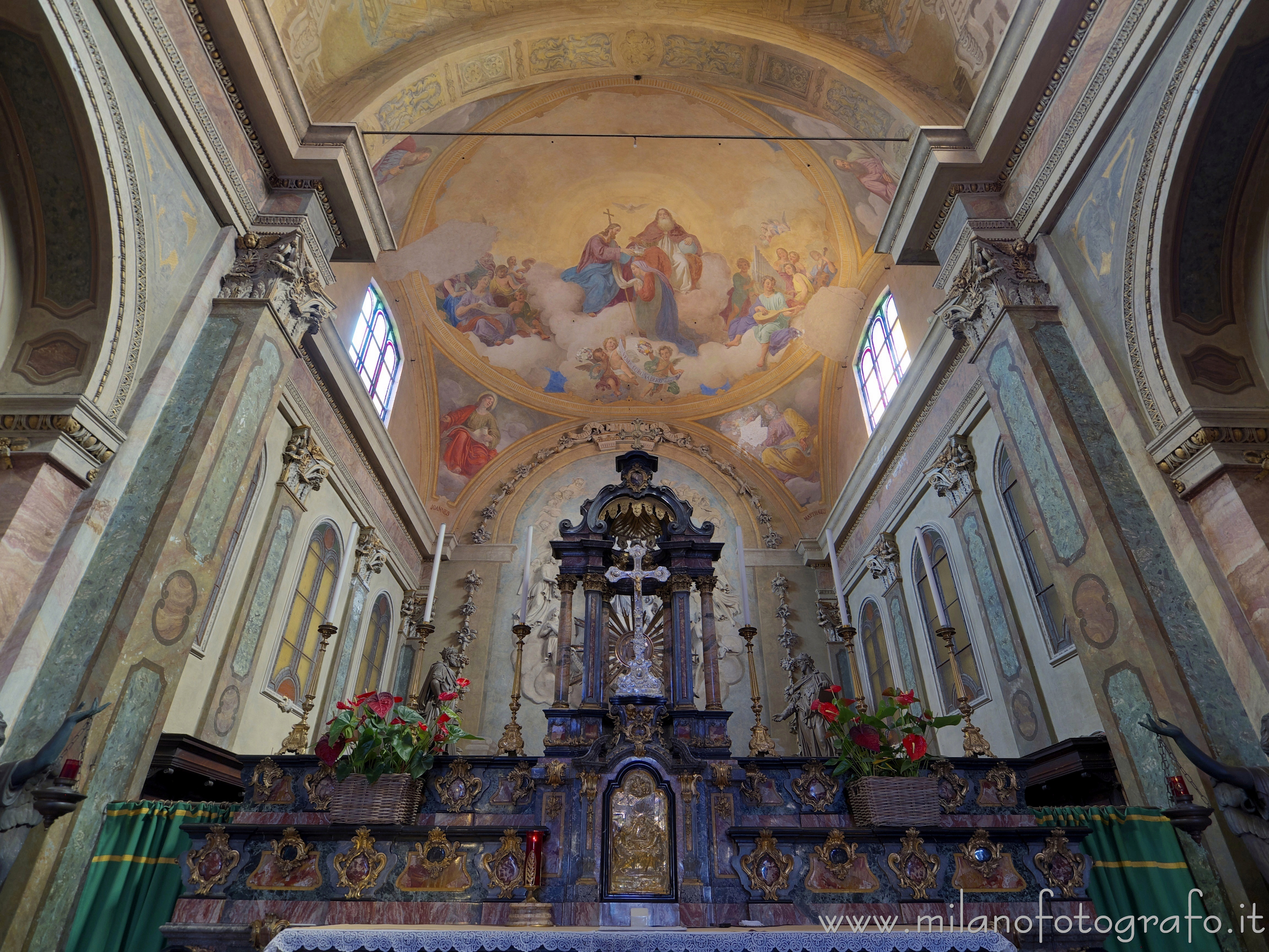 Monza (Monza e Brianza) - Altare maggiore e abside della Chiesa di Santa Maria di Carrobiolo